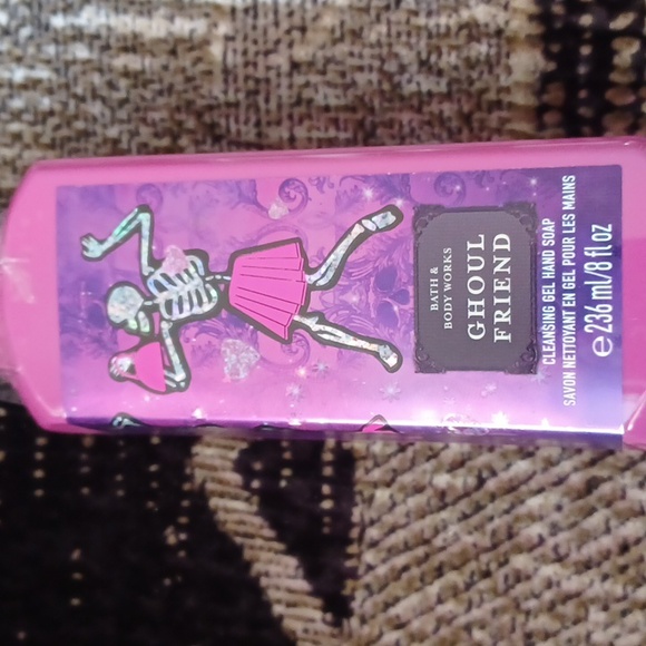 4/$40 New Ghoul Friend Scented Cleansing Gel Hand Soap - 1 Pump Bottle - Picture 3 of 7